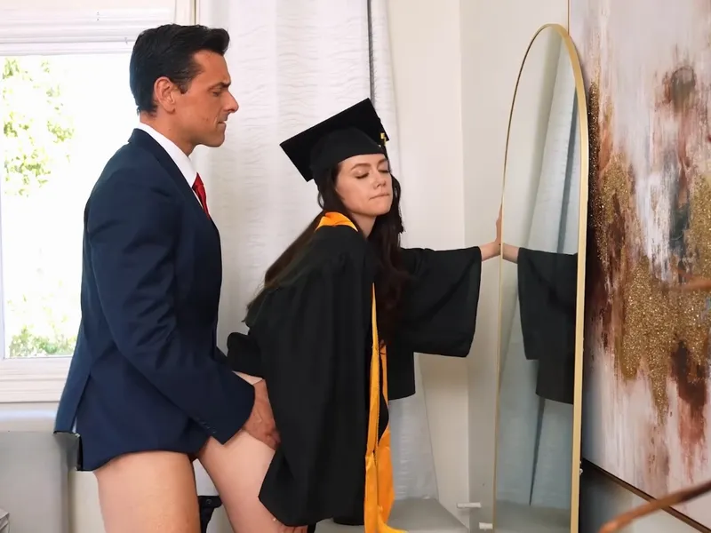 Cha dượng doggy bé ngoan sữa chua rớt đầy sàn